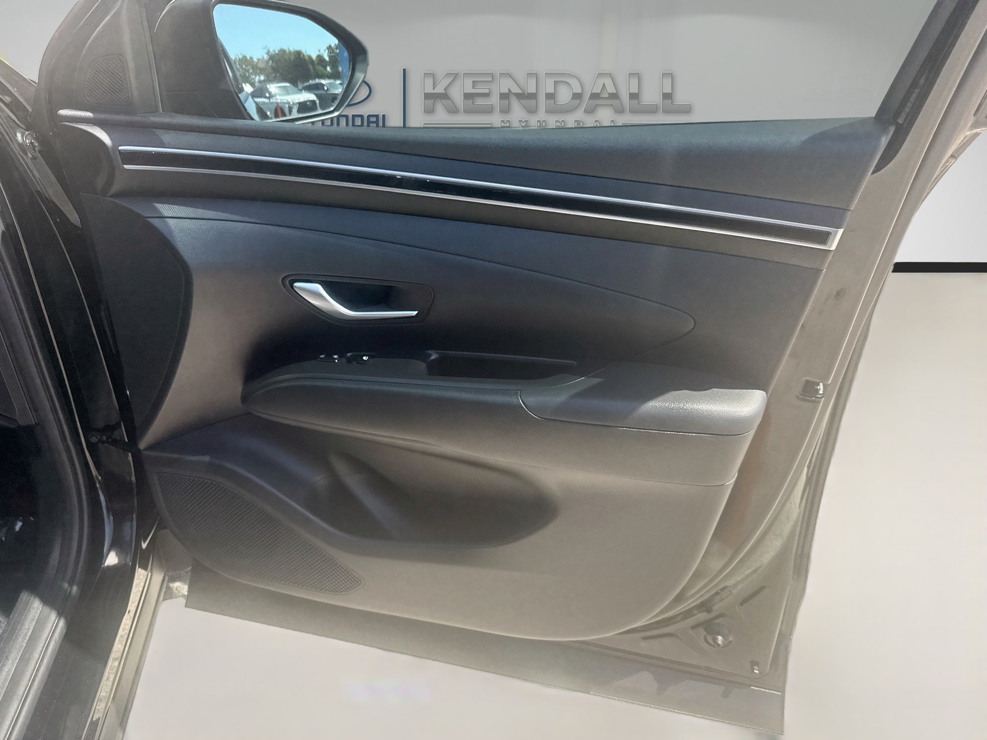 Used 2024 Phantom Black Hyundai SE image 30