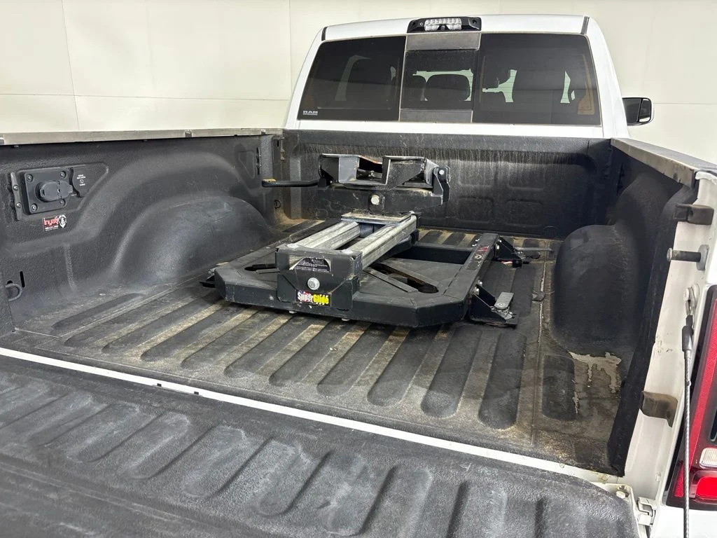 Used 2021 Bright White Clearcoat Ram Laramie image 13