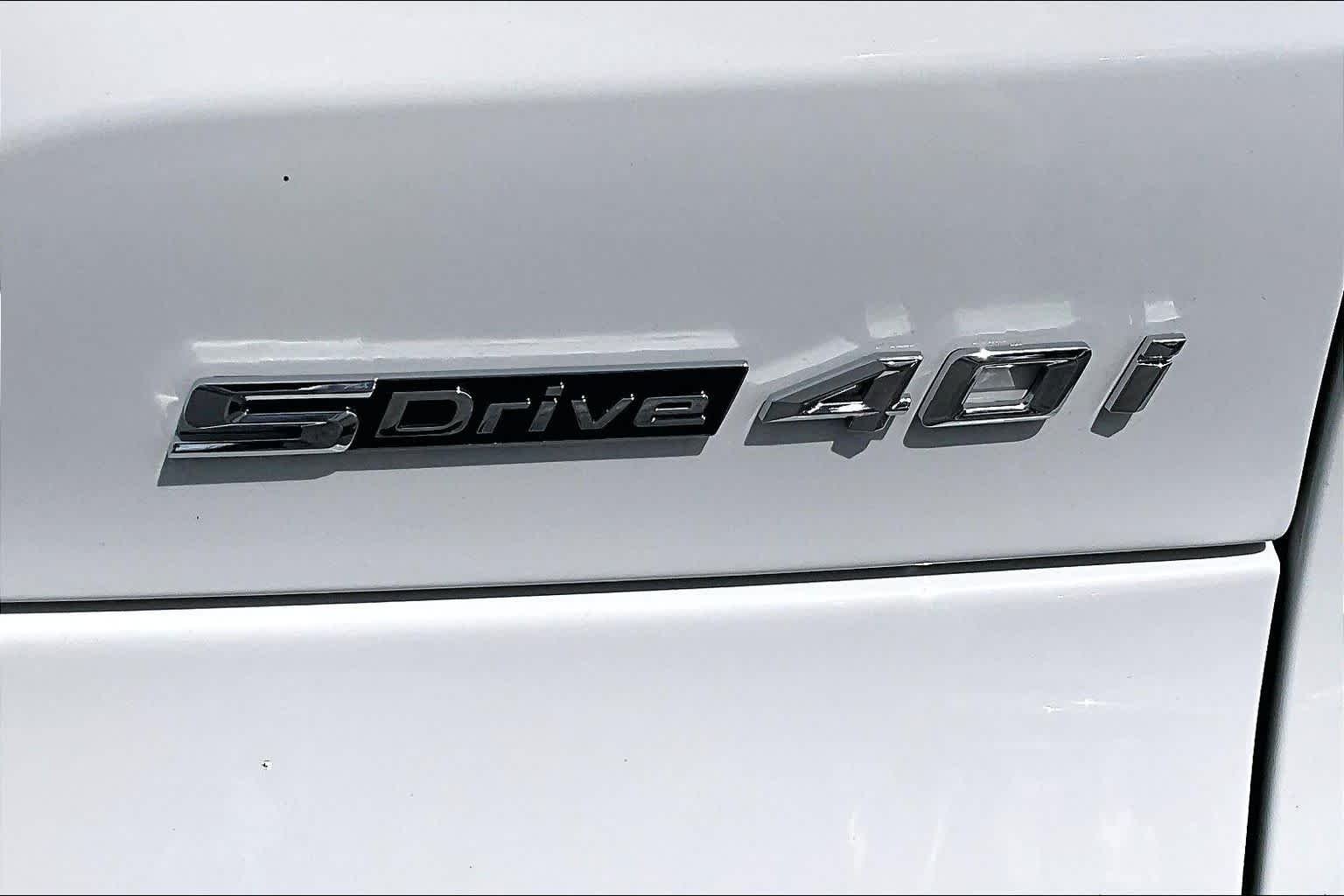 Used 2026 Alpine White BMW sDrive40i image 20