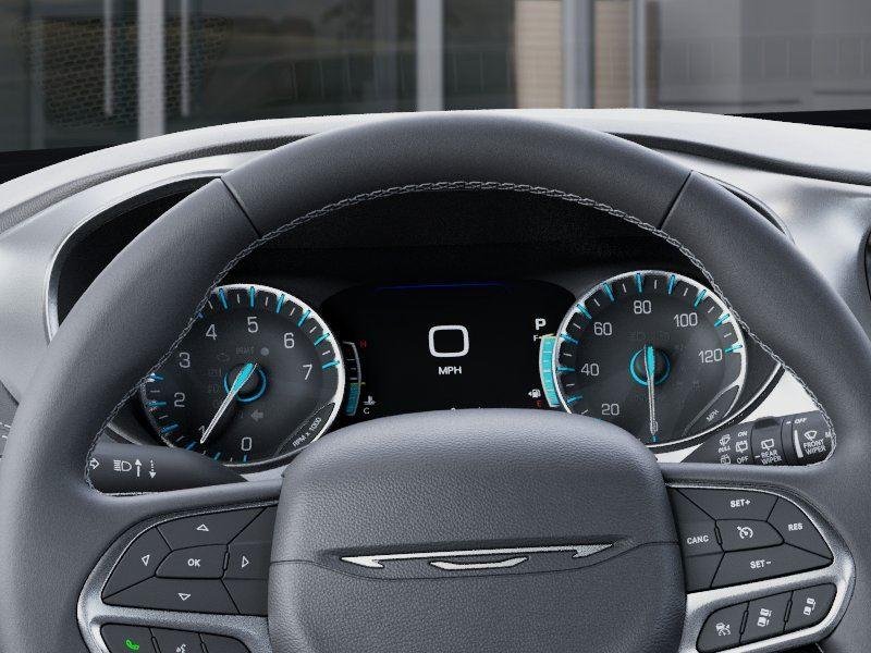 New 2027 Diamond Black Crystal Pearl-Coat Exterior Paint Chrysler Select image 17