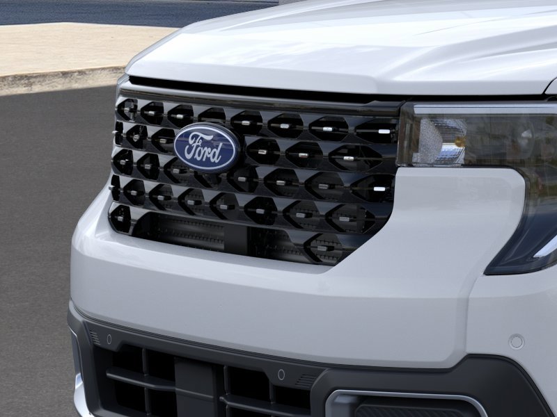 New 2026 Oxford White Ford LARIAT image 18