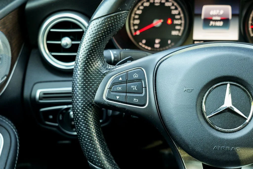 Used 2018 Polar White Mercedes-Benz C 300 image 43