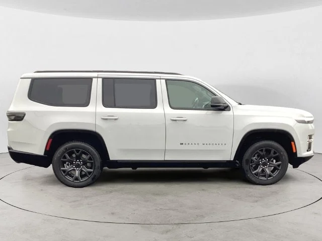 New 2027 Ghost Jeep LIMITED ALTITUDE 4X4 image 6