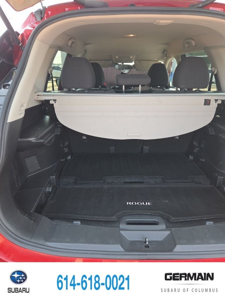 Used 2016 Red Nissan SV image 7