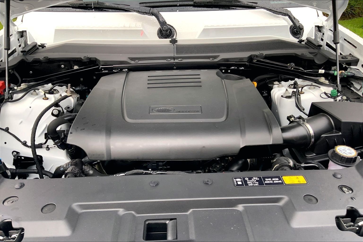 New 2026 Fuji White Land Rover S image 16