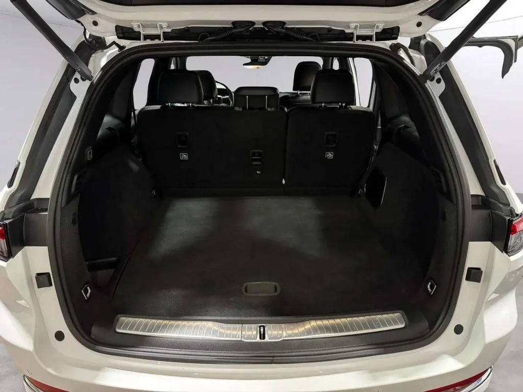 Used 2023 Bright White Clearcoat Jeep Overland image 29