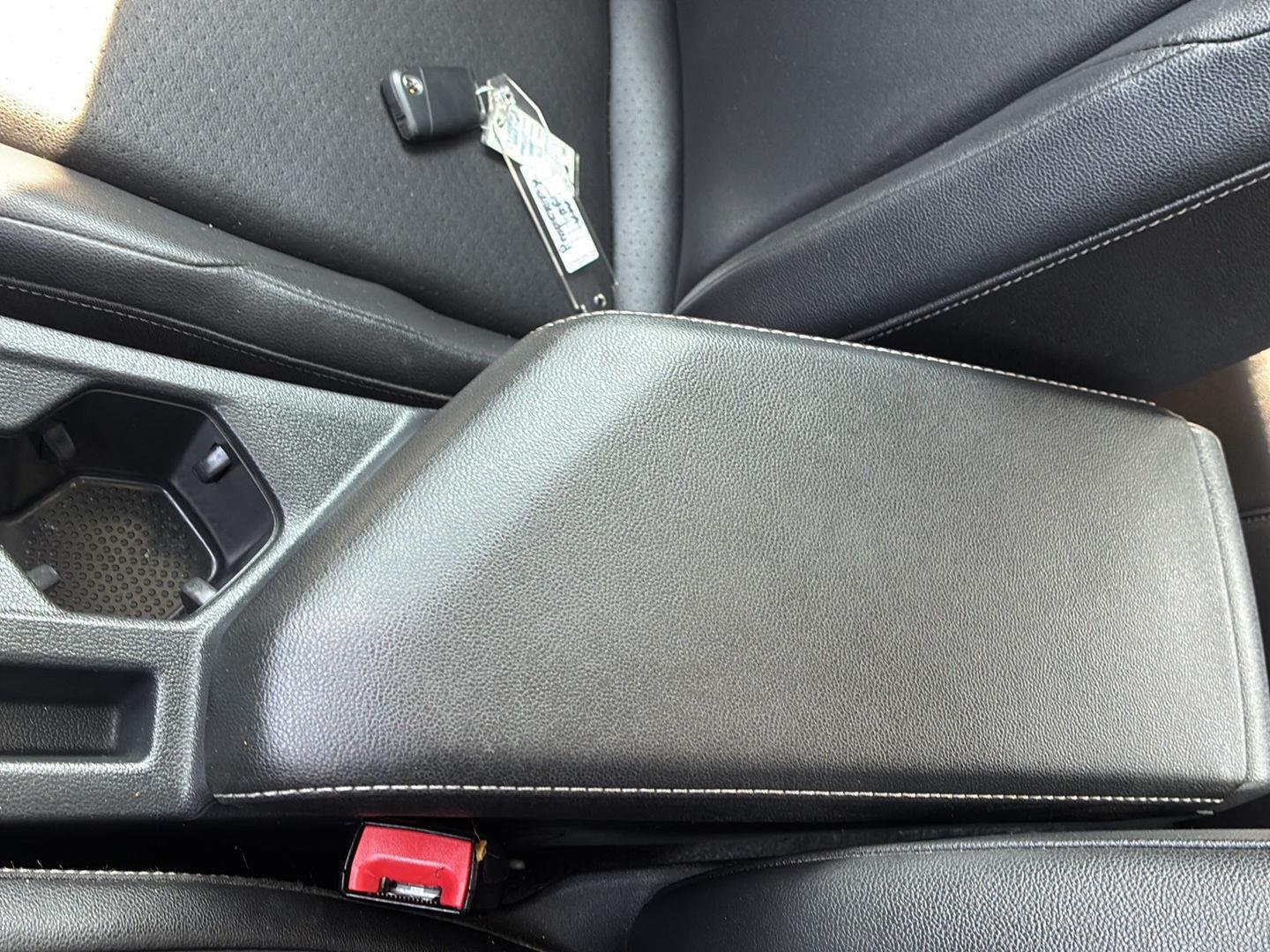 Used 2019 Platinum Gray Metallic Volkswagen SE image 41