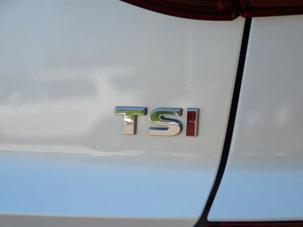 Certified Used 2018 Silver Volkswagen 2.0T R-Line image 8