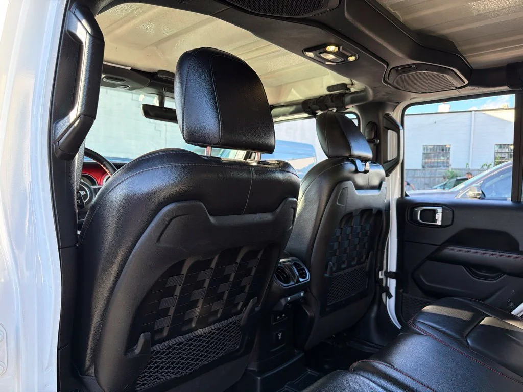 Used 2021 White Jeep Unlimited Rubicon image 25