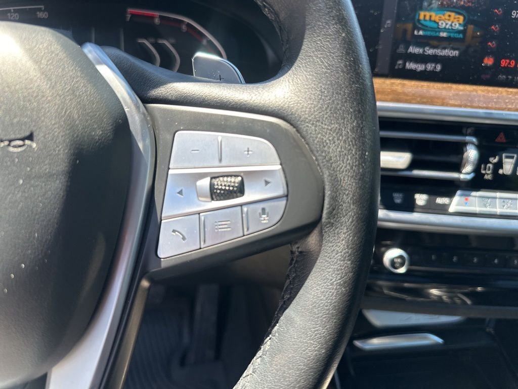 Used 2023 White BMW xDrive30i image 15