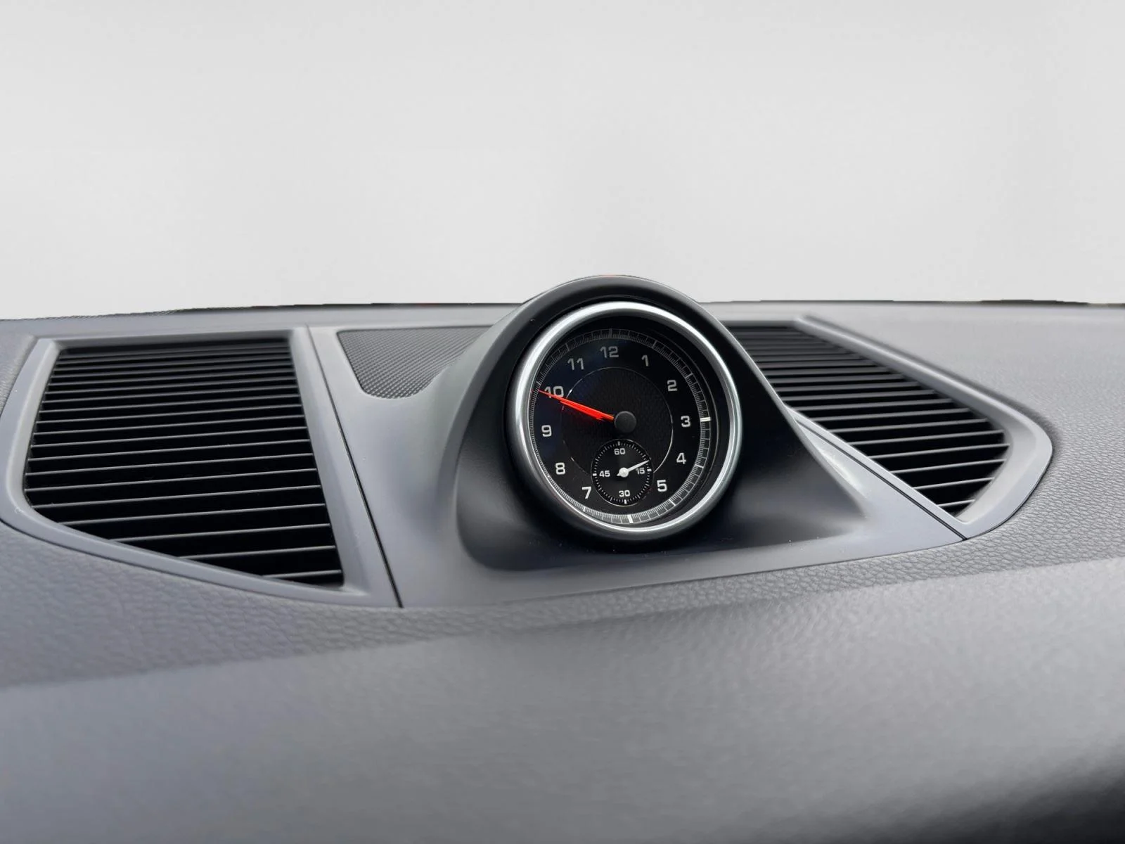 Used 2020 White Porsche Base image 30