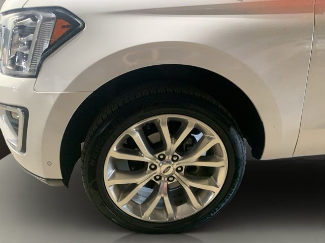 Used 2018 White Ford Limited image 16