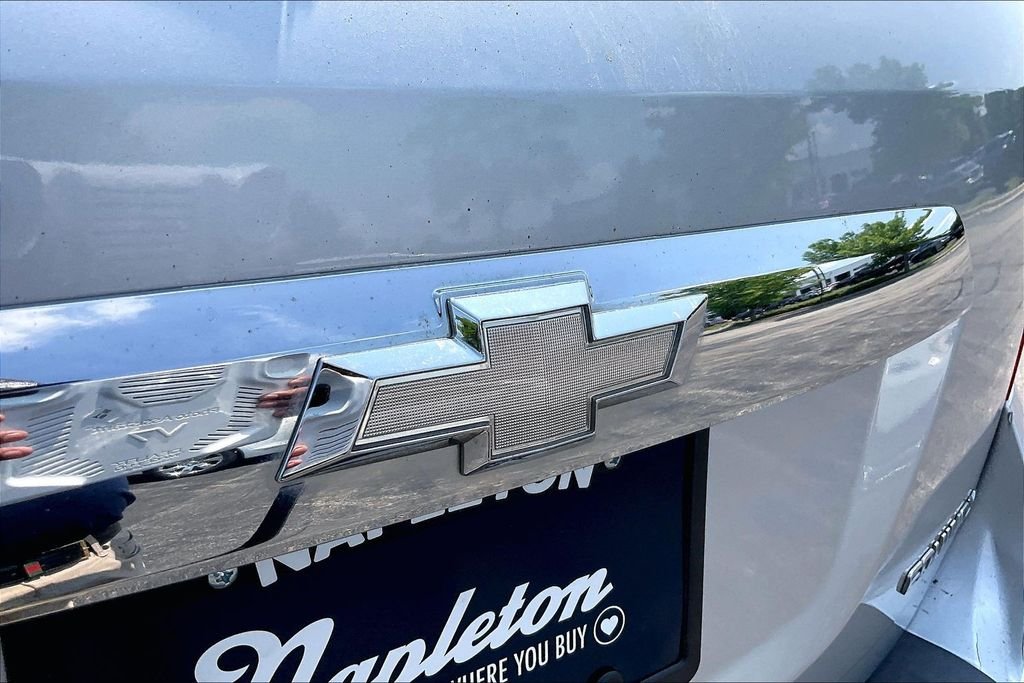 Used 2014 Silver Chevrolet LS image 35