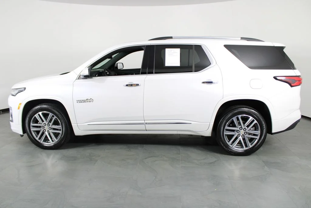 2023 Chevrolet Traverse High Country - Photo 13