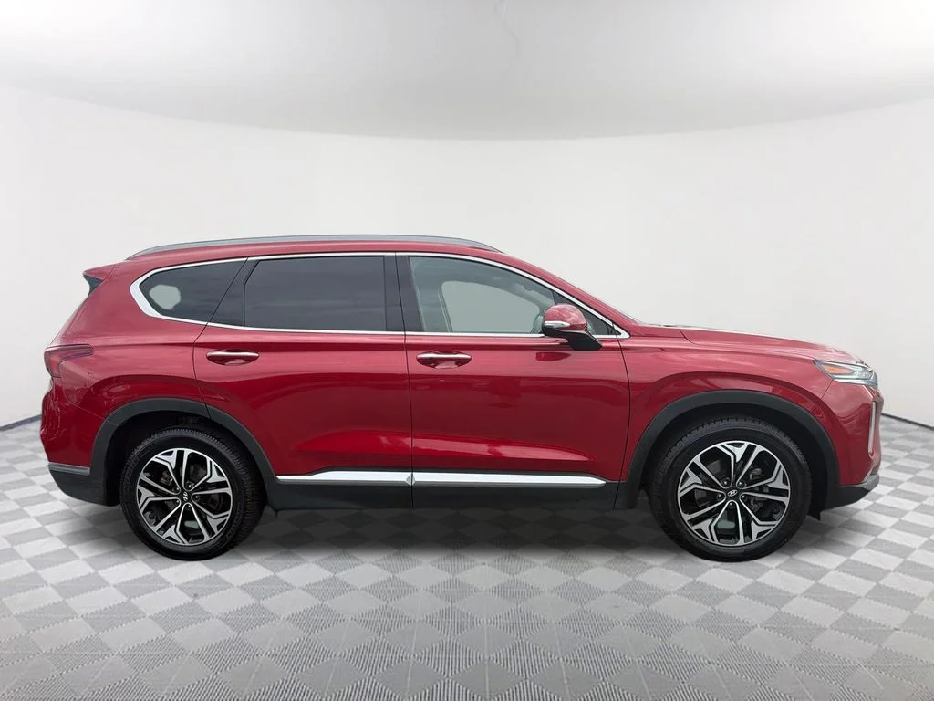 Used 2019 Red Hyundai Ultimate image 4