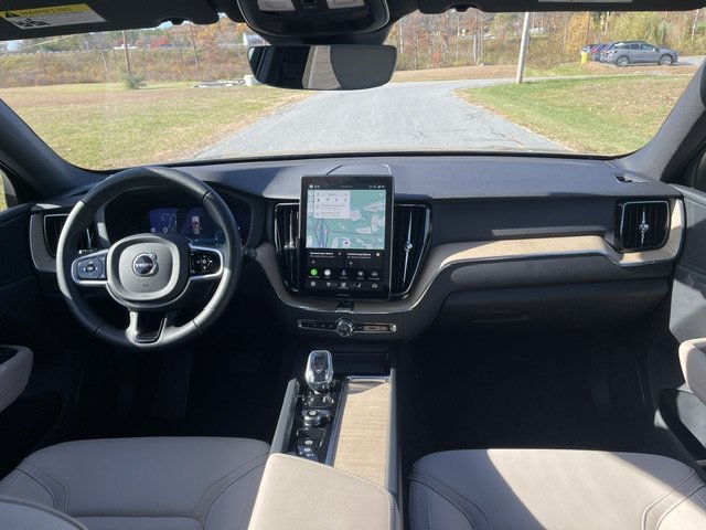 Used 2026 GOLD Volvo Plus image 14