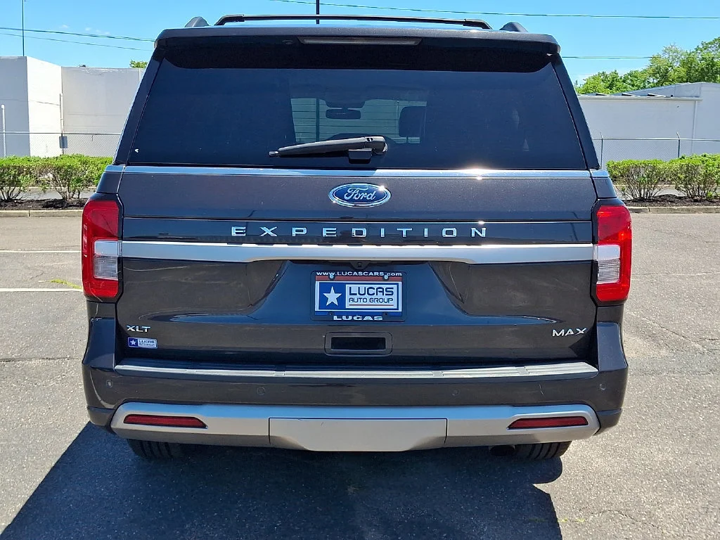 Used 2022 Gray Ford XLT MAX image 10