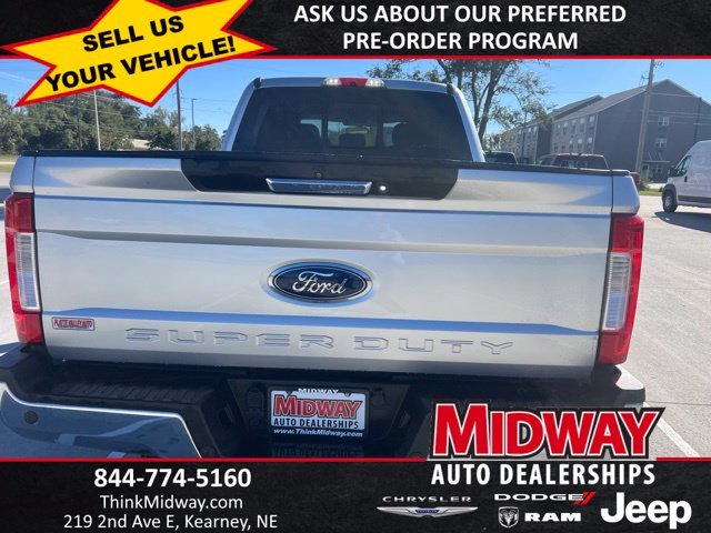 Used 2019 Silver Ford Lariat image 3