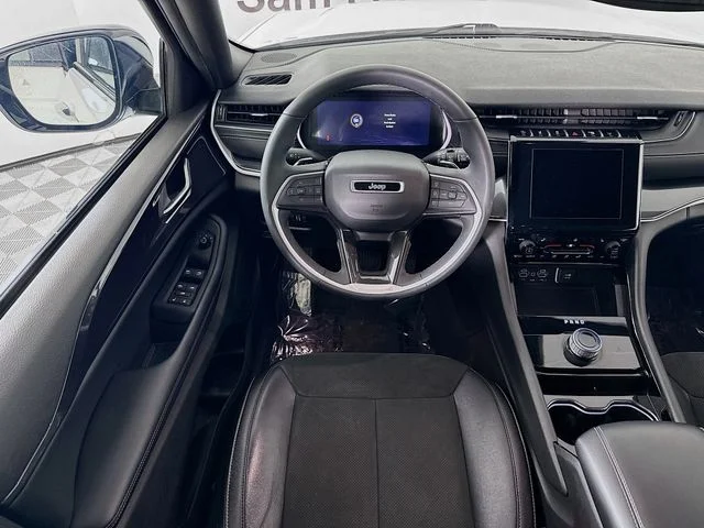 Used 2023 White Jeep Altitude X image 22