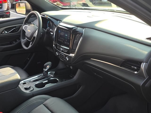Used 2023 Silver Sage Metallic Chevrolet LT Leather image 21