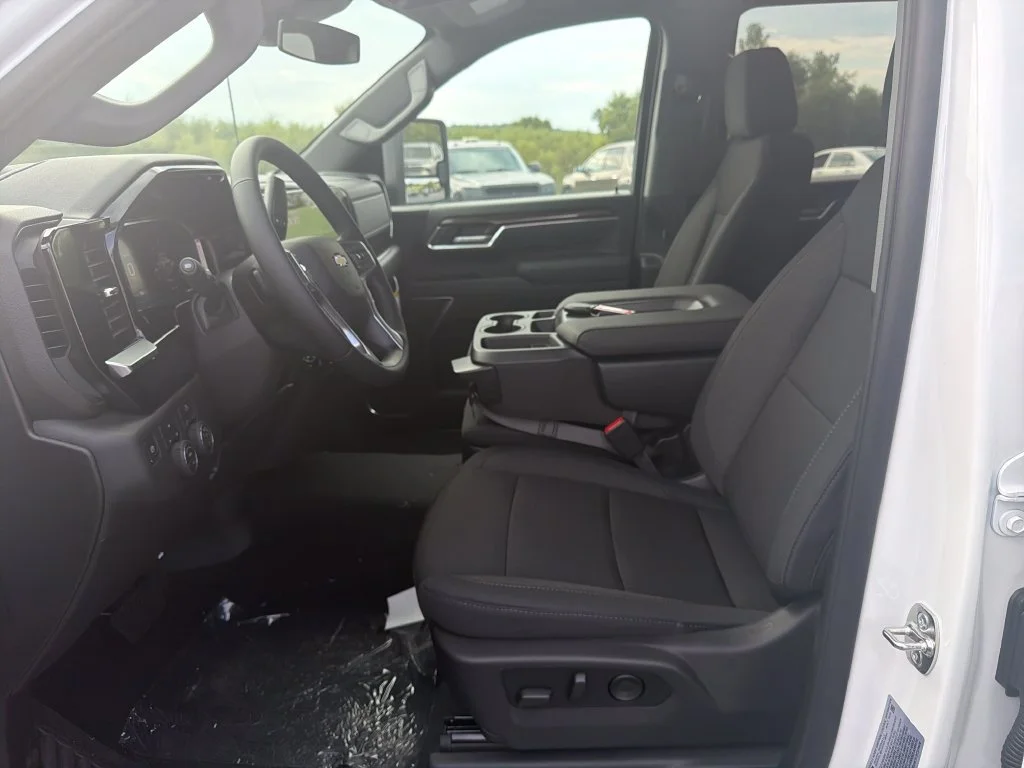 2026 Chevrolet Silverado 3500 HD LT - Photo 23