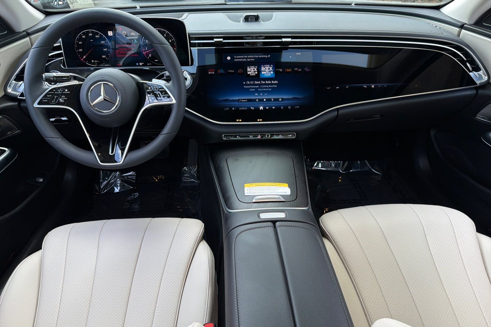 New 2026 Polar White Mercedes-Benz E 350 image 2