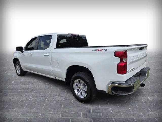 Used 2023 White Chevrolet LT image 5