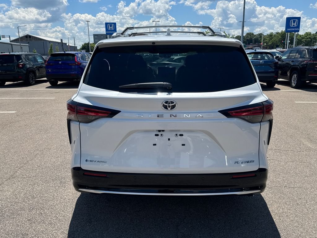 New 2026 Wind Chill Pearl Toyota Platinum image 6