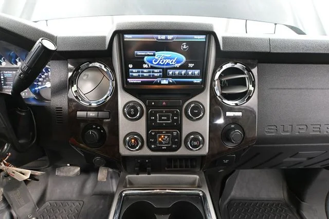 2014 Ford F-250 Super Duty Platinum - Photo 34