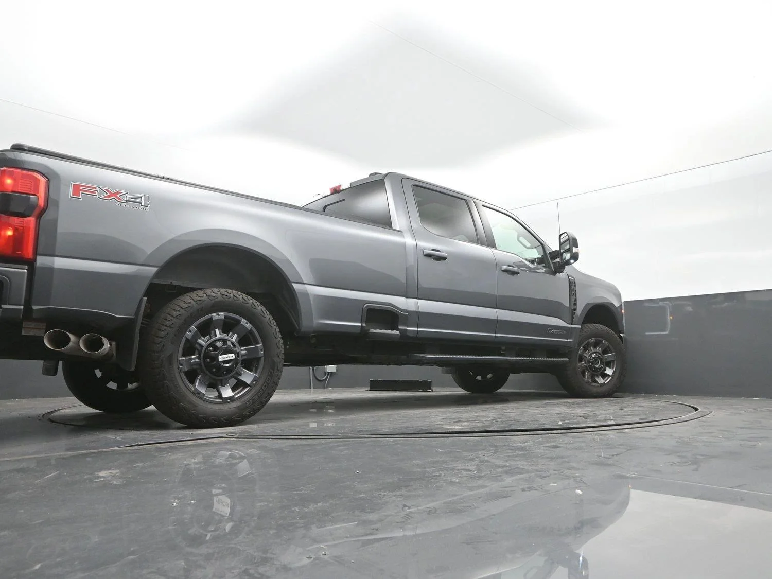 Used 2024 Carbonized Gray Ford LARIAT image 41