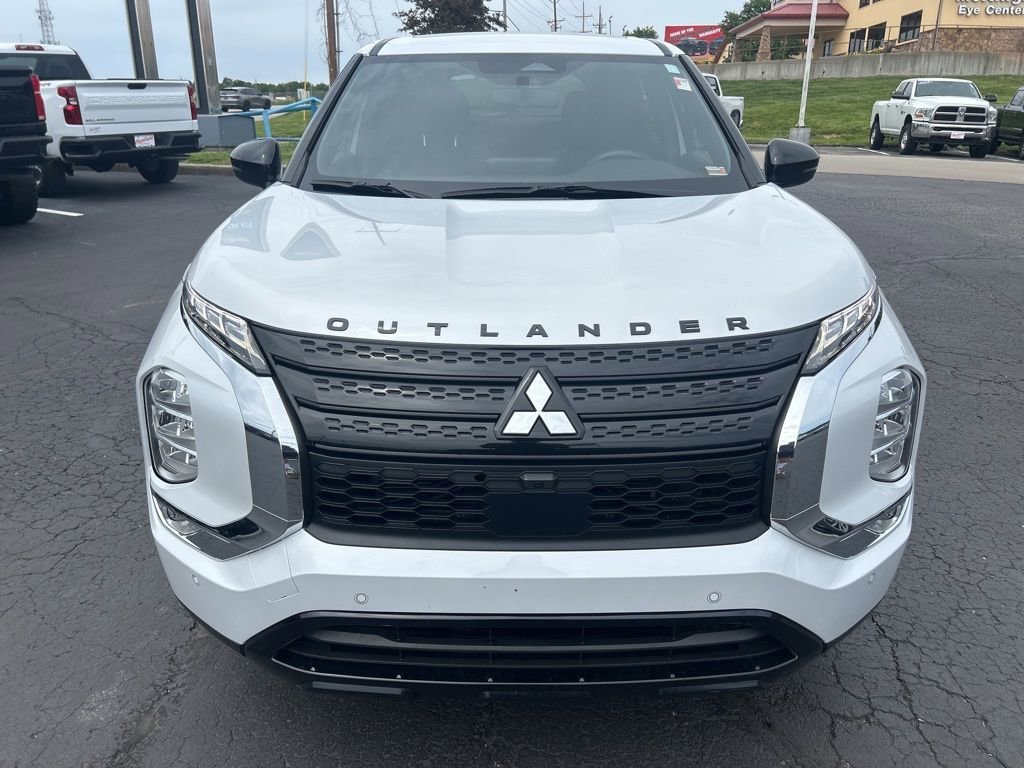 Used 2022 Mitsubishi Outlander Black Edition with VIN JA4J3UA89NZ078670 for sale in Kansas City