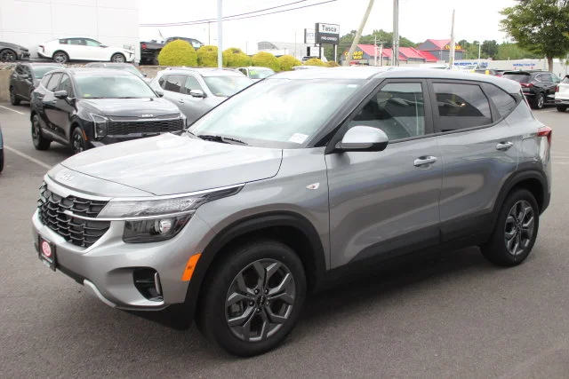 Used 2025 Gray Kia LX image 2