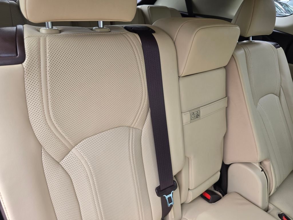 Used 2019 White Lexus 350L image 12