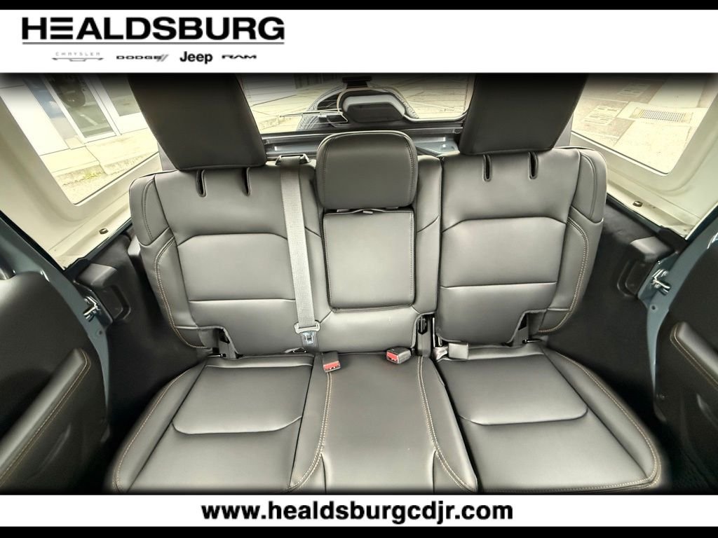 2026 Jeep Wrangler 4-Door Sahara - Photo 12