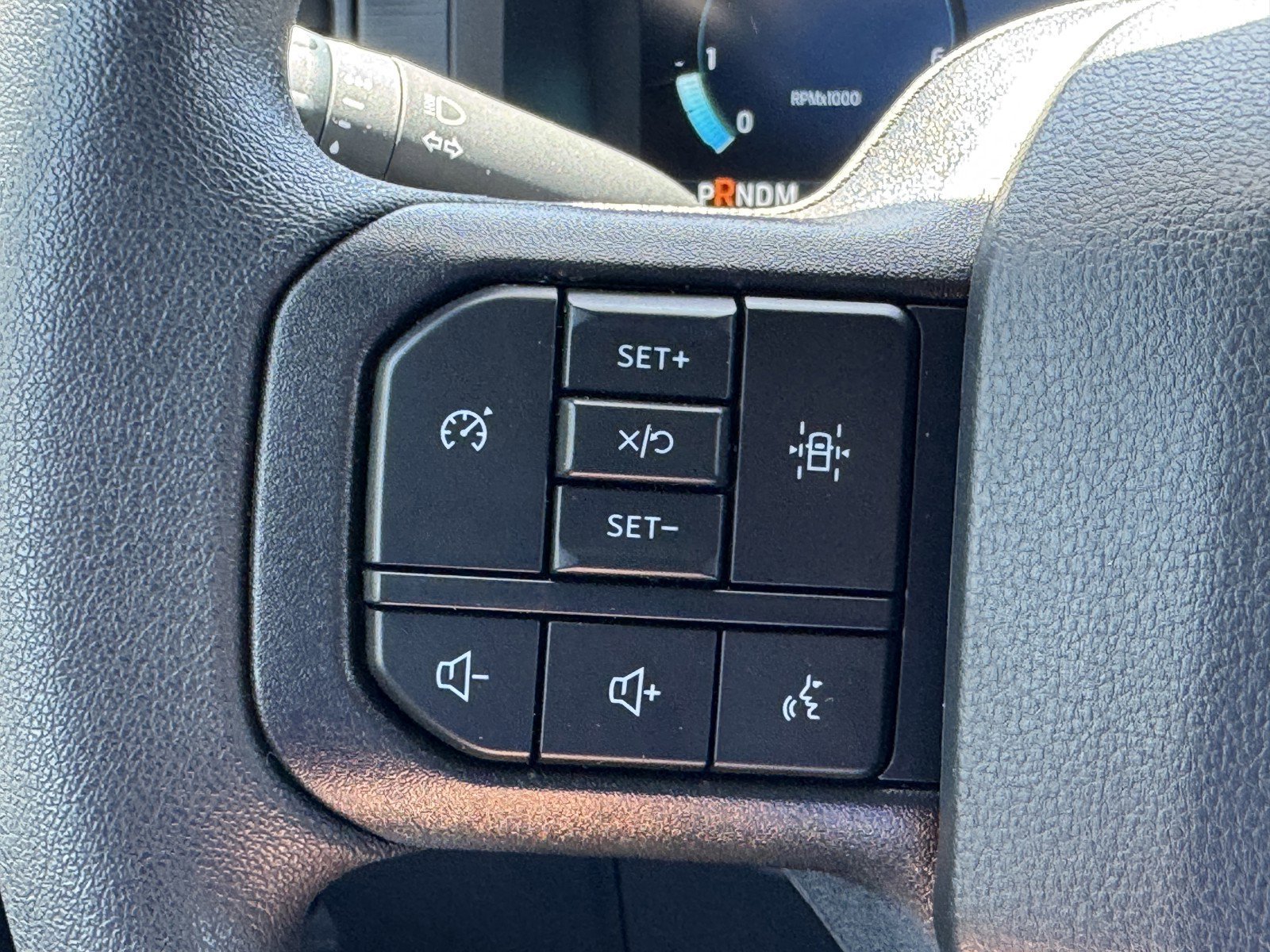 2025 Ford F-150 STX - Photo 20