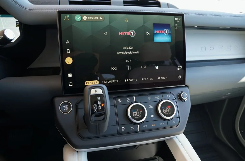 Used 2026 Gray Land Rover X-Dynamic SE image 18