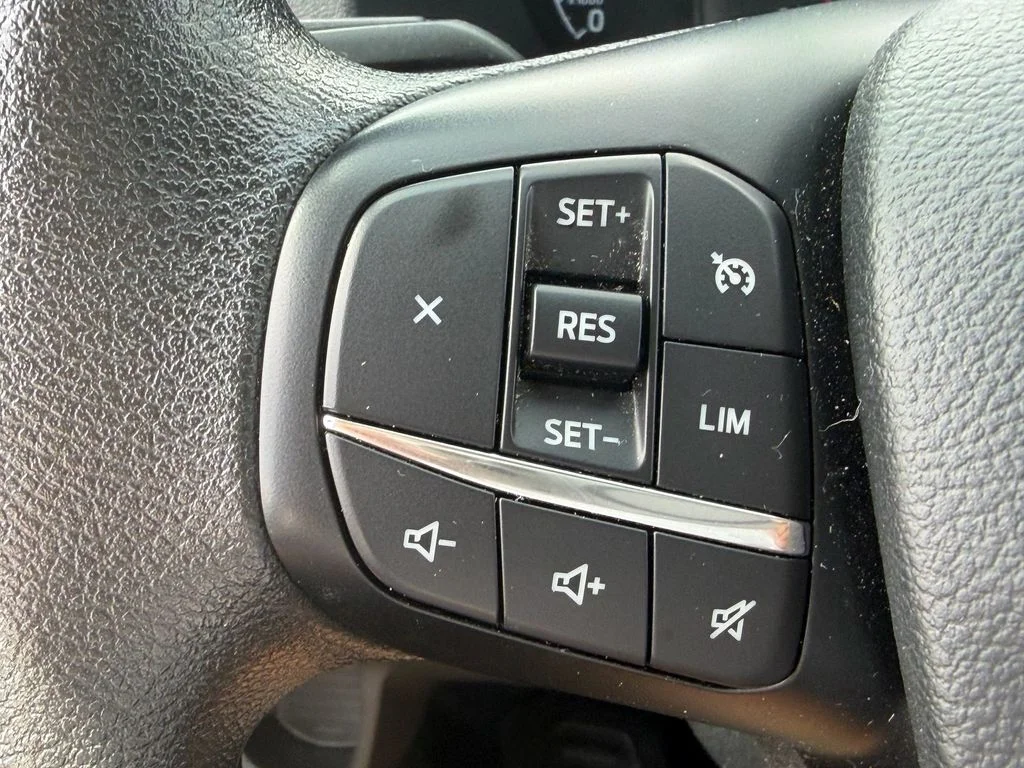 Used 2025 Oxford White Ford Base image 26