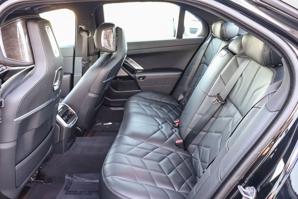 Used 2024 Black Sapphire Metallic BMW 740i image 22