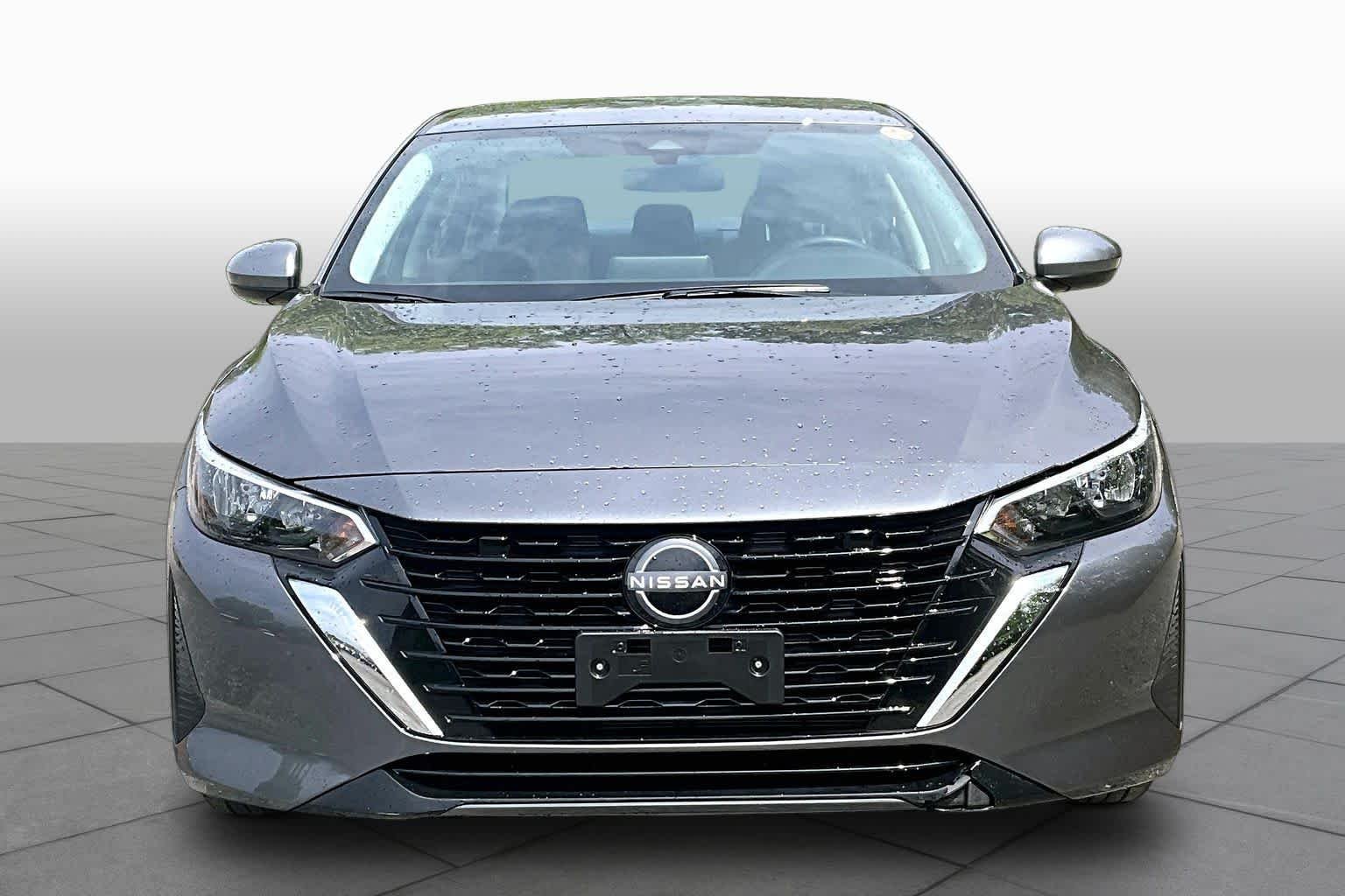Used 2025 Gun Metallic Nissan SV image 4