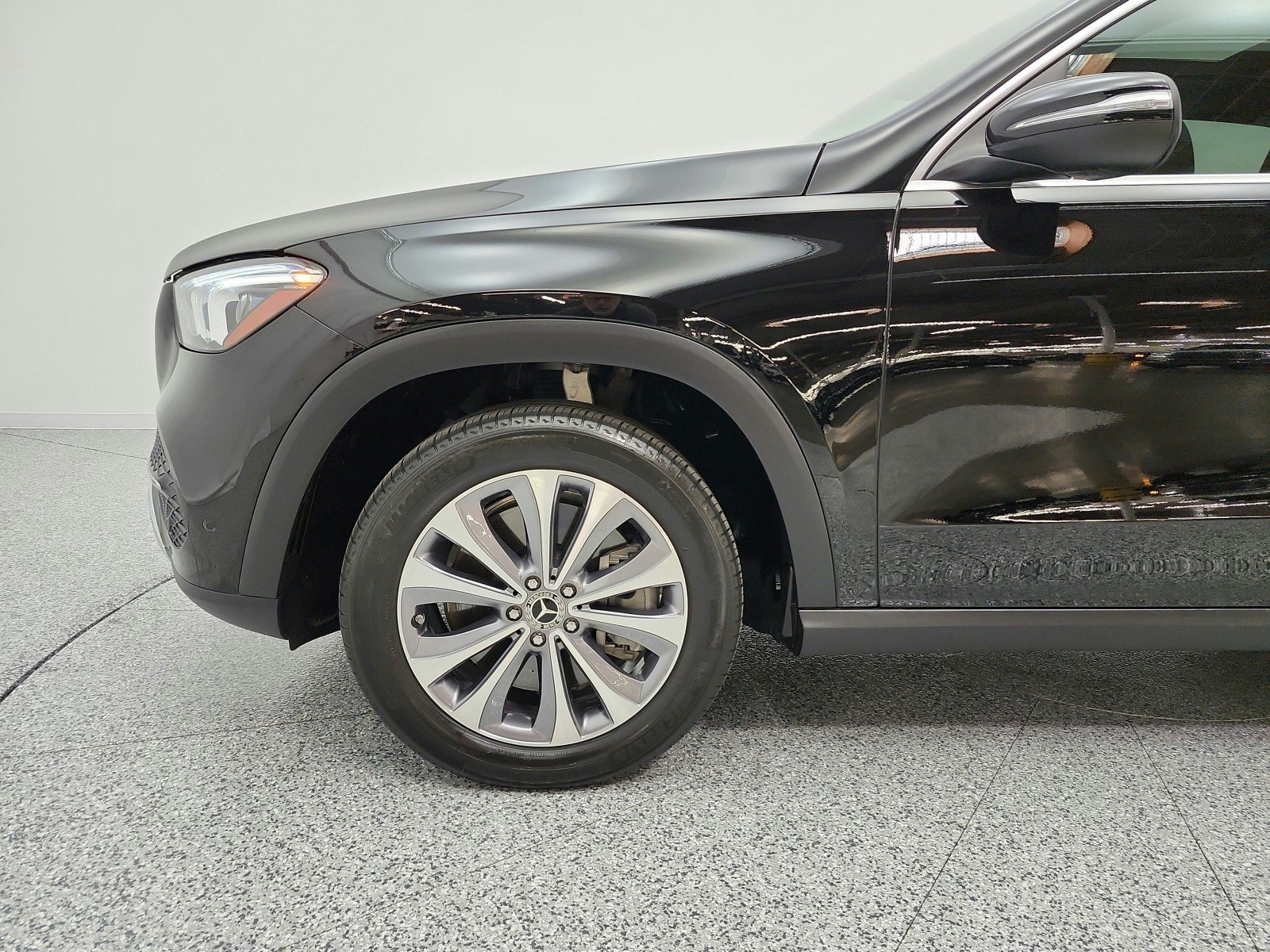 Used 2023 Black Mercedes-Benz GLE 450 4MATIC® SUV image 22