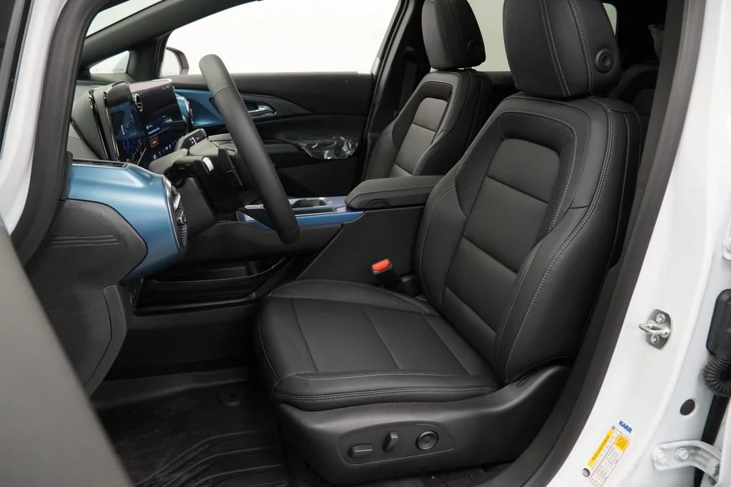 New 2026 Summit White Chevrolet LT image 6