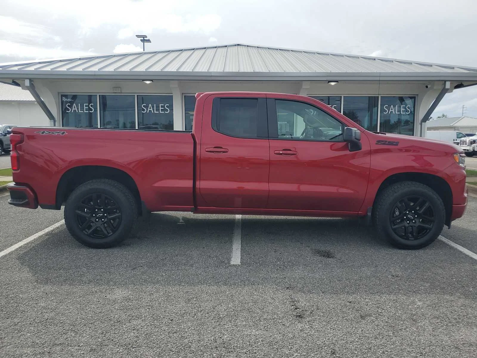 Used 2025 Radiant Red Tintcoat Chevrolet RST image 9