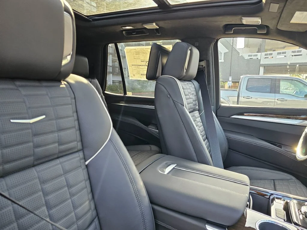 2026 Cadillac Escalade Platinum Sport - Photo 11