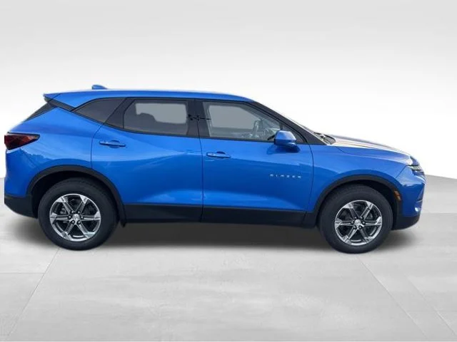 Used 2024 Blue Chevrolet LT image 5