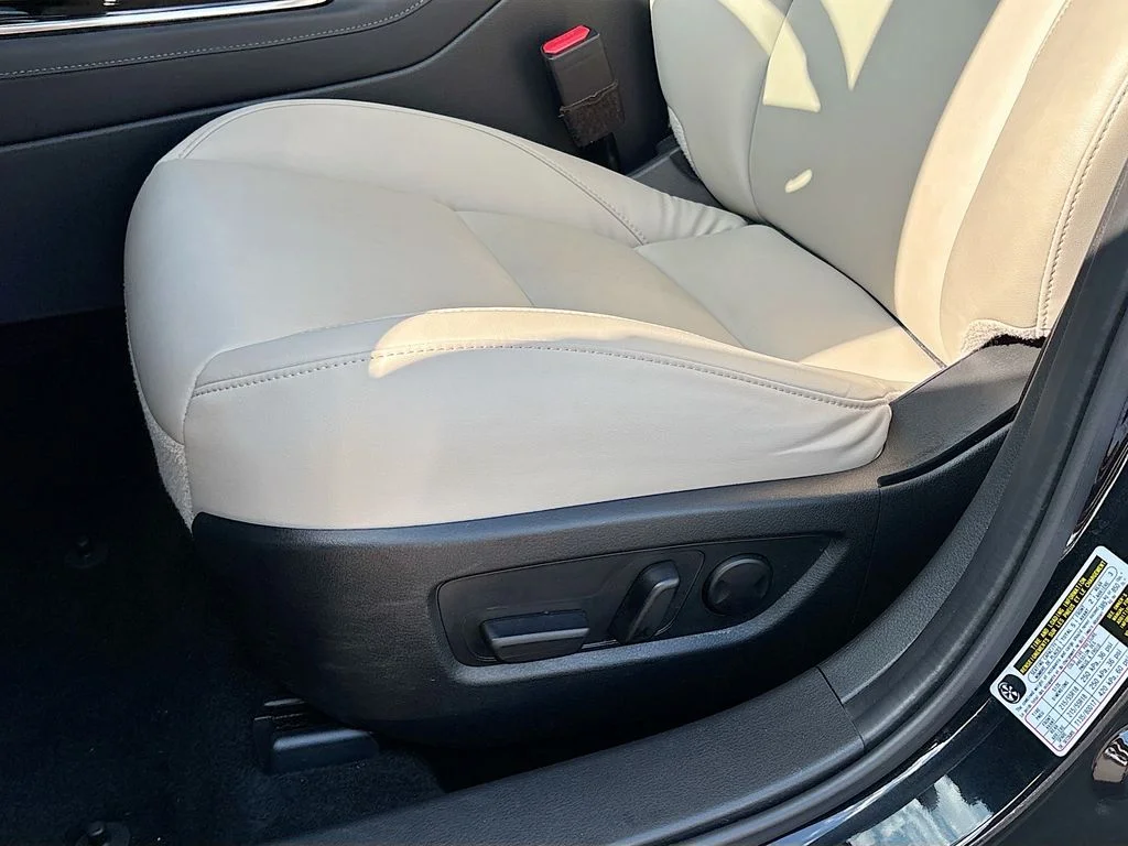 Certified Used 2023 Jet Black Mazda 2.5 S Preferred Package image 19
