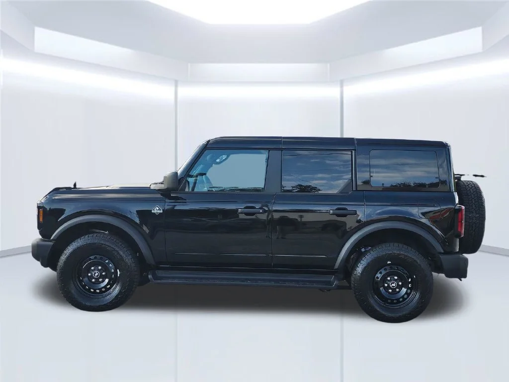 New 2026 Shadow Black Ford Outer Banks® image 18