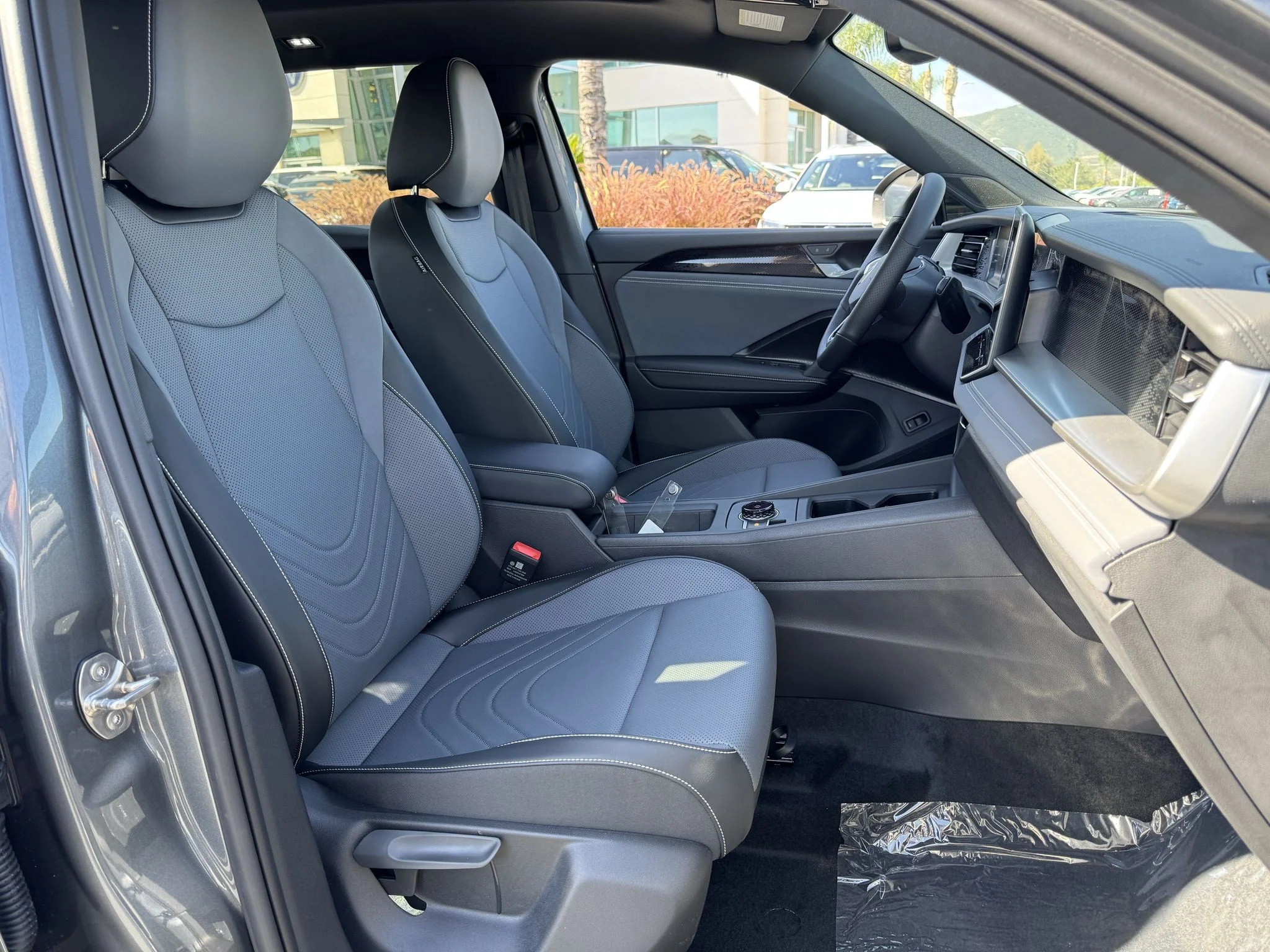 New 2026 Platinum Gray Metallic Volkswagen SE R-Line Black image 33