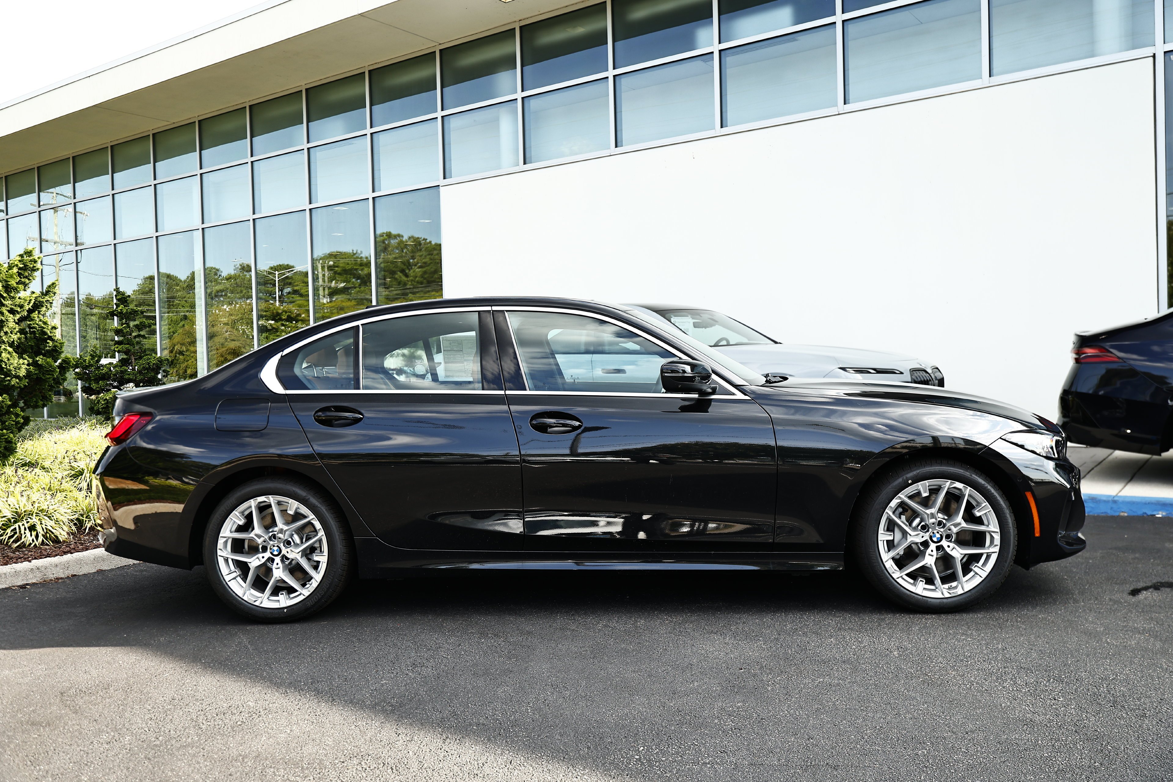 New 2026 Black Sapphire Metallic BMW 330i image 4