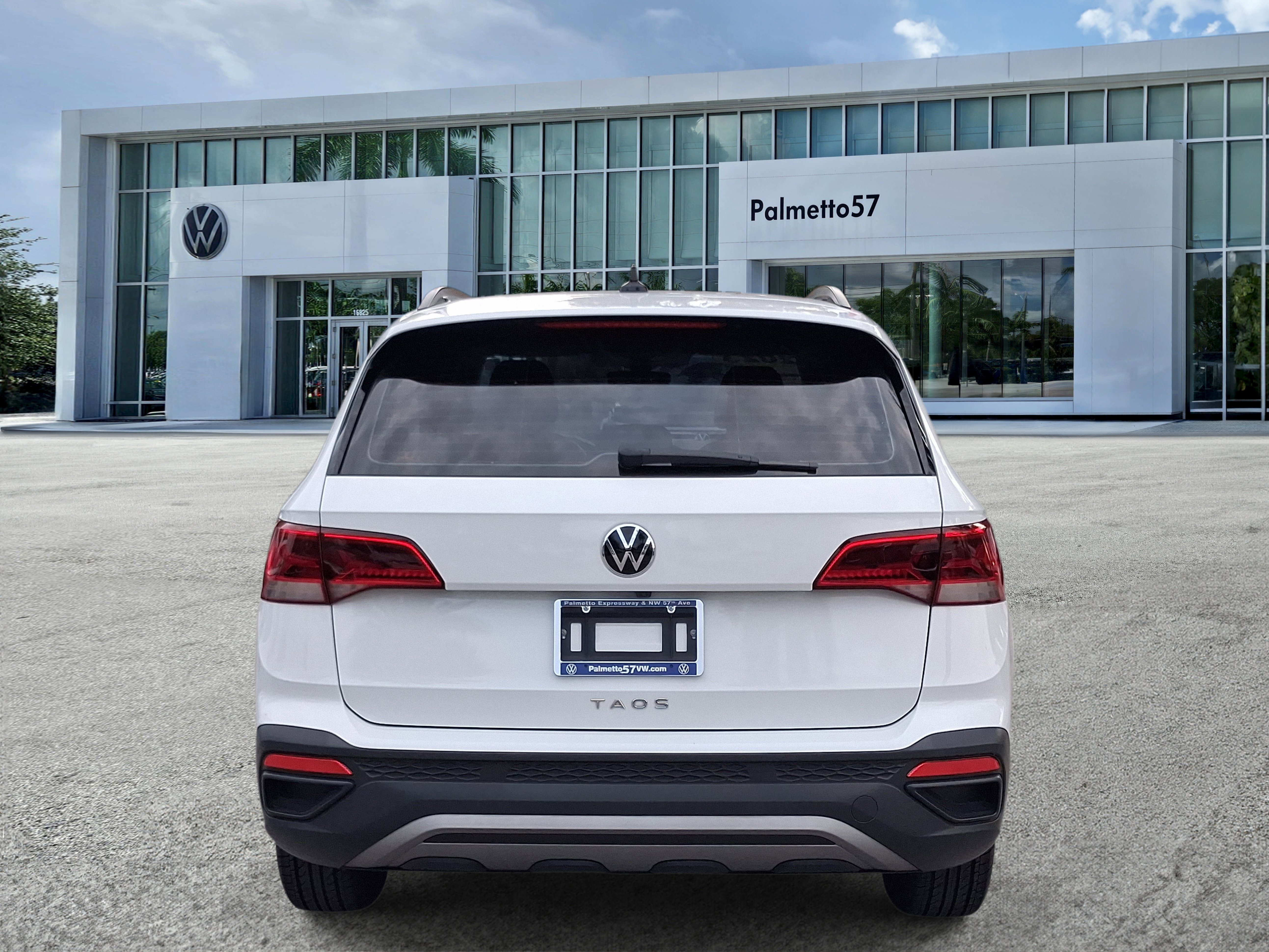 Certified Used 2023 White Volkswagen 1.5T S image 5
