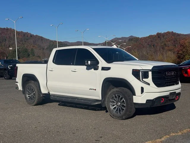 Used 2023 White GMC AT4 image 8